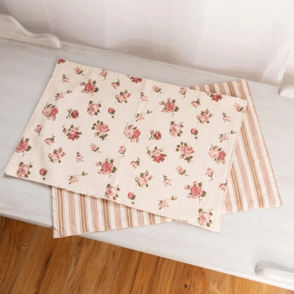 Cottagecore Grandmillenial Cream Fabric Rose Reversible Placemats (Set of 2) - Picture 1 of 5